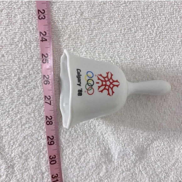 Vintage Calgary Olympics  1988 Ceramic Souvenir Bell - Picture 11 of 12